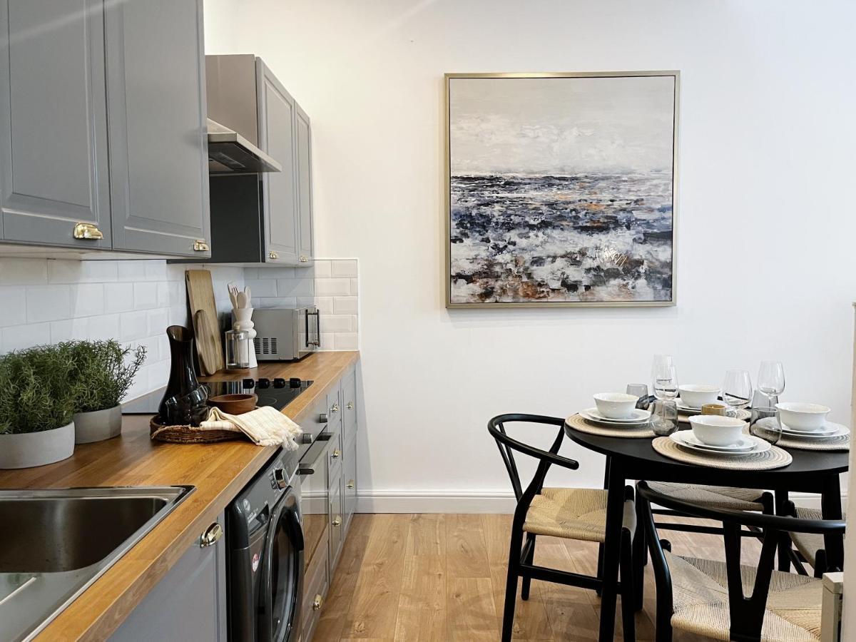 Todmorden Town Centre Apartment Exterior photo